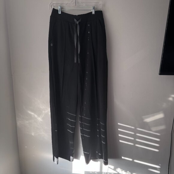 BNWT FIGS | Black High Waisted Salina FORMx Wide Leg - Medium Tall Scrub Pant - Picture 3 of 4